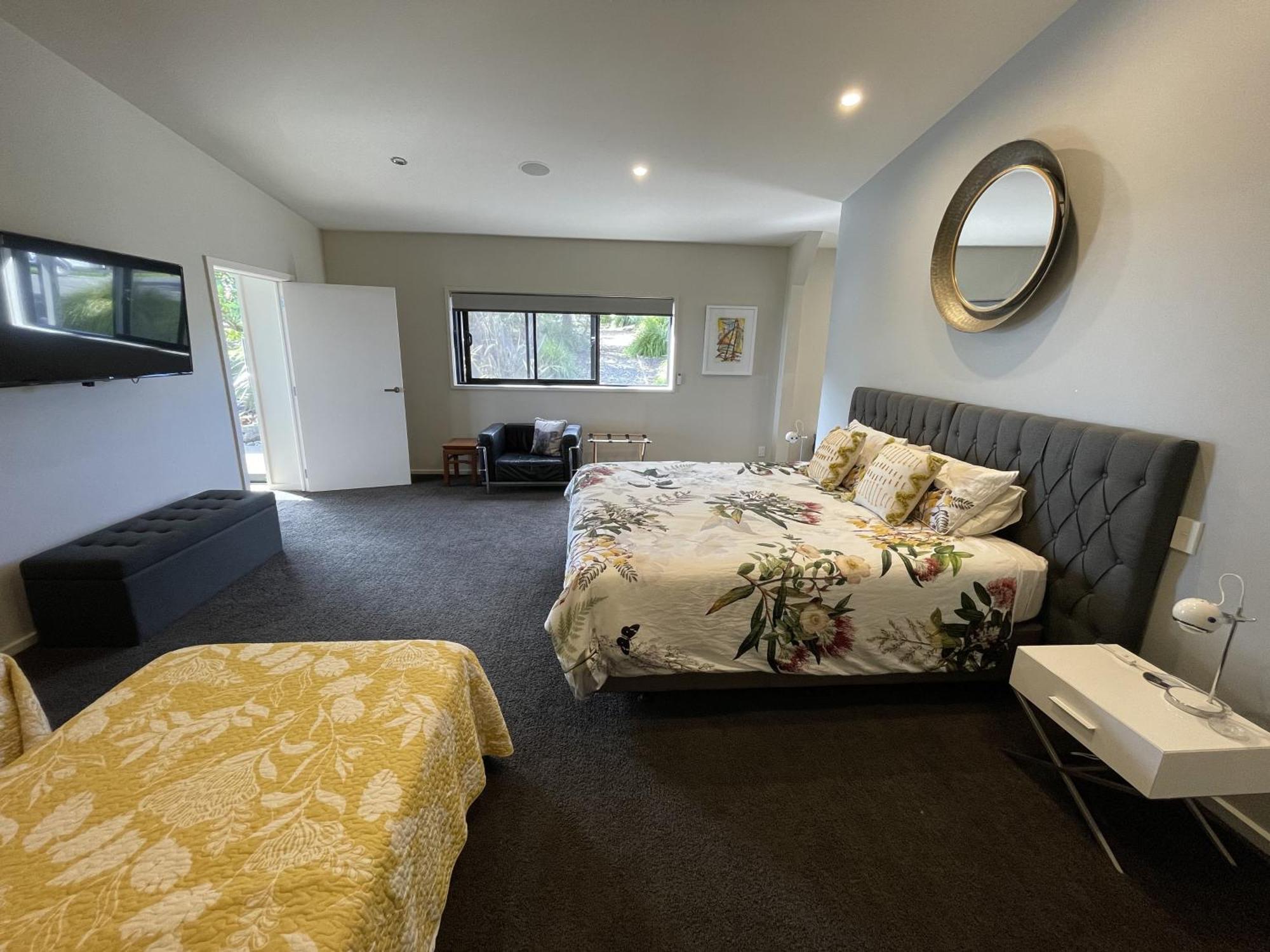 Matapouri & Tutukaka Spectacular Coastal Views- Aroha Luxury Guest Suite Екстериор снимка